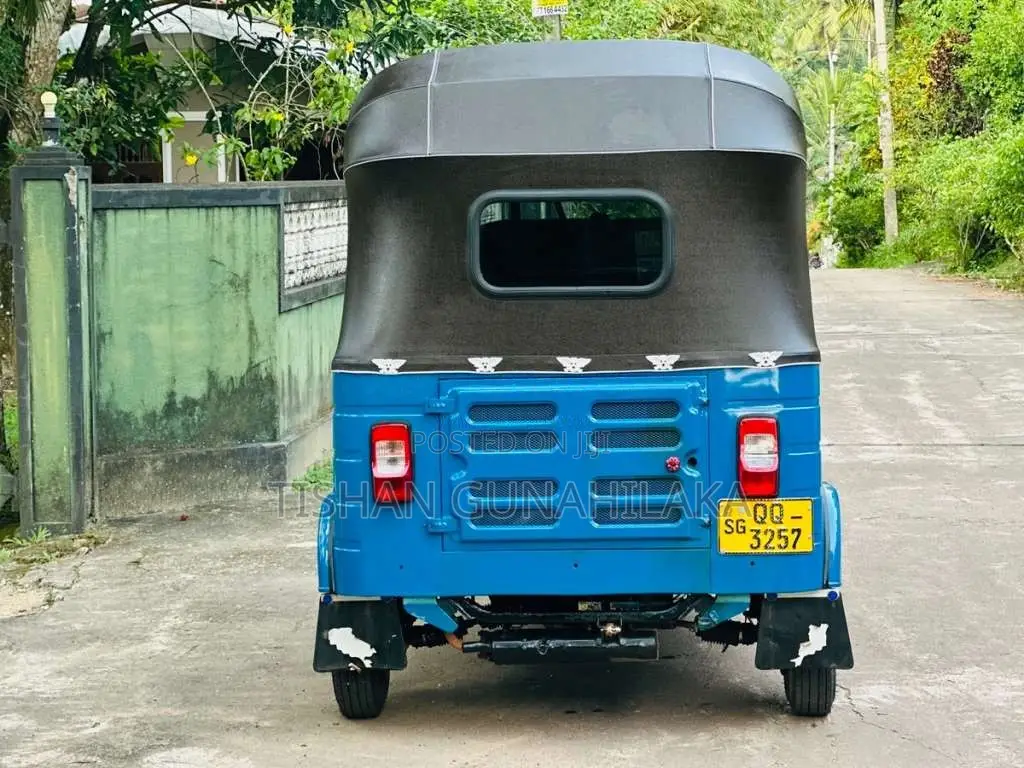 Bajaj RE 2010 Three Wheel (Used)