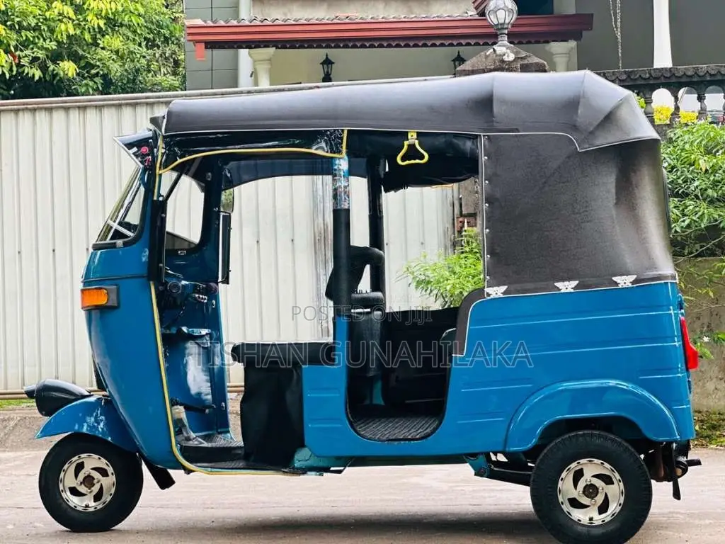Bajaj RE 2010 Three Wheel (Used)