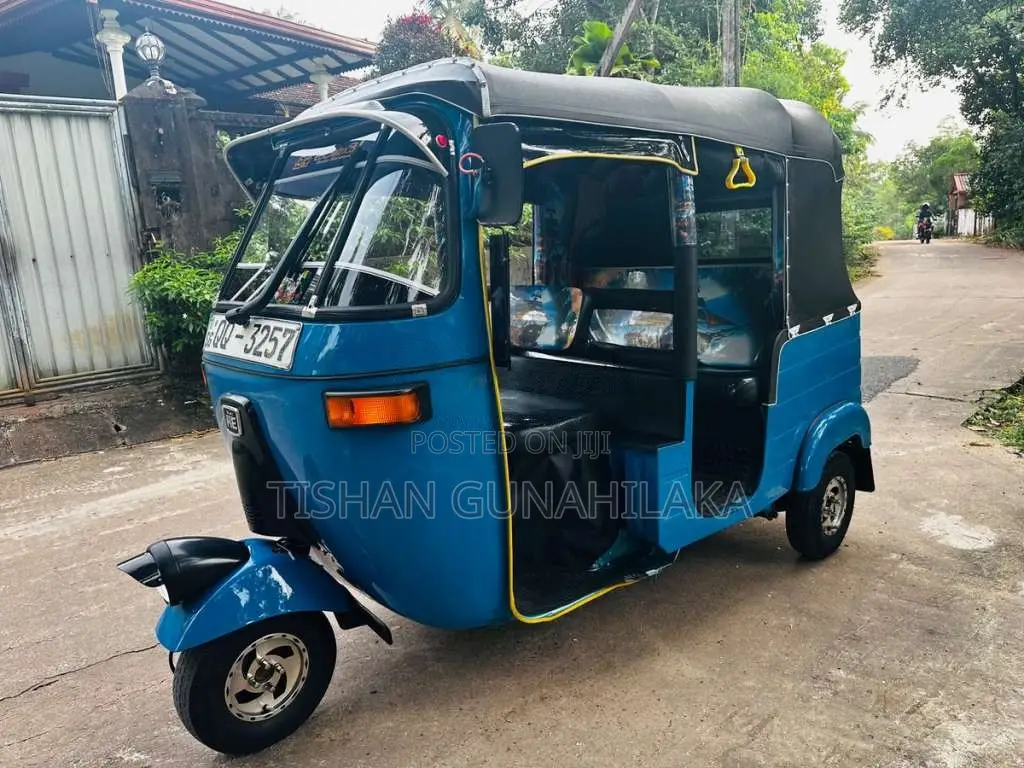 Bajaj RE 2010 Three Wheel (Used)