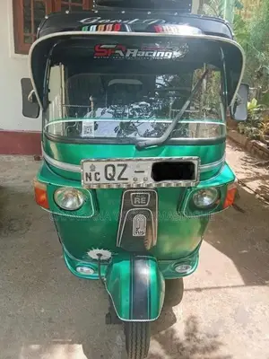 Bajaj 4 Stroke 2010 Three Wheel (Used)