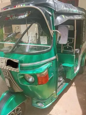 Bajaj 4 Stroke 2010 Three Wheel (Used)