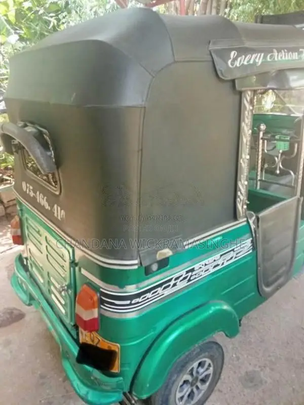 Bajaj 4 Stroke 2010 Three Wheel (Used)