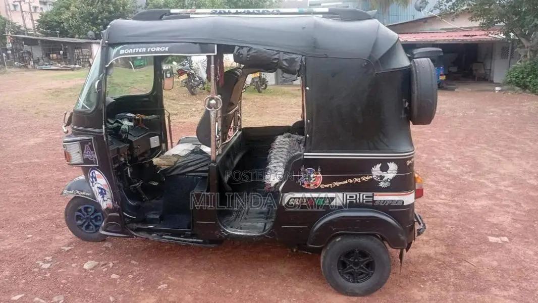 Bajaj RE 2013 Three Wheel (Used)