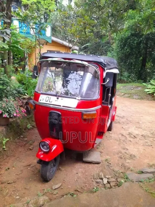 Bajaj 4 Stroke 2007 Three Wheel (Used)