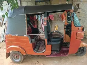 Bajaj 4 stroke 2016 Three Wheel (Used)