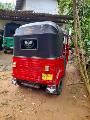 Bajaj 4 Stroke 2007 Three Wheel (Used)