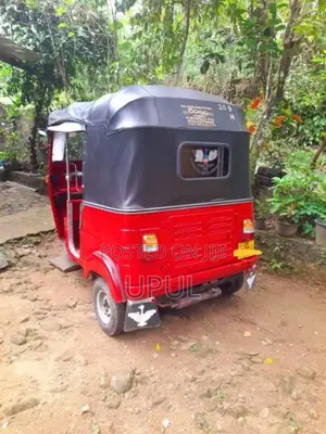 Bajaj 4 Stroke 2007 Three Wheel (Used)