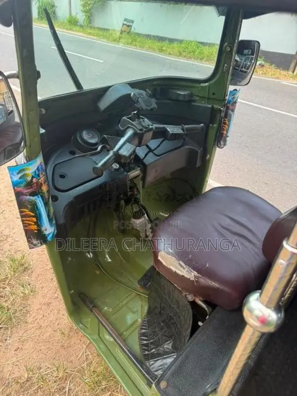 Bajaj 4 Stroke 2014 Three Wheel (Used)