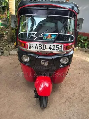 Bajaj 4 Stroke 2015 Three Wheel (Used)