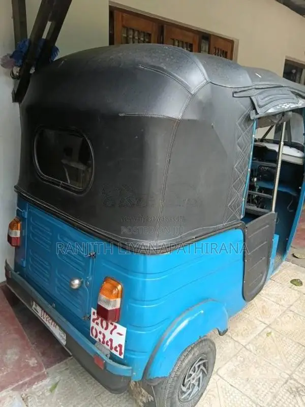 Bajaj 2 Stroke 2000 Three Wheel (Used)