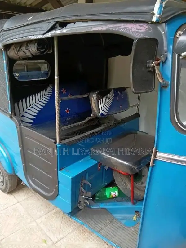 Bajaj 2 Stroke 2000 Three Wheel (Used)
