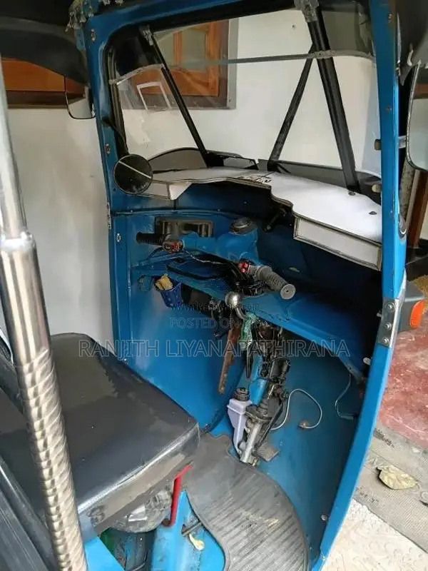 Bajaj 2 Stroke 2000 Three Wheel (Used)