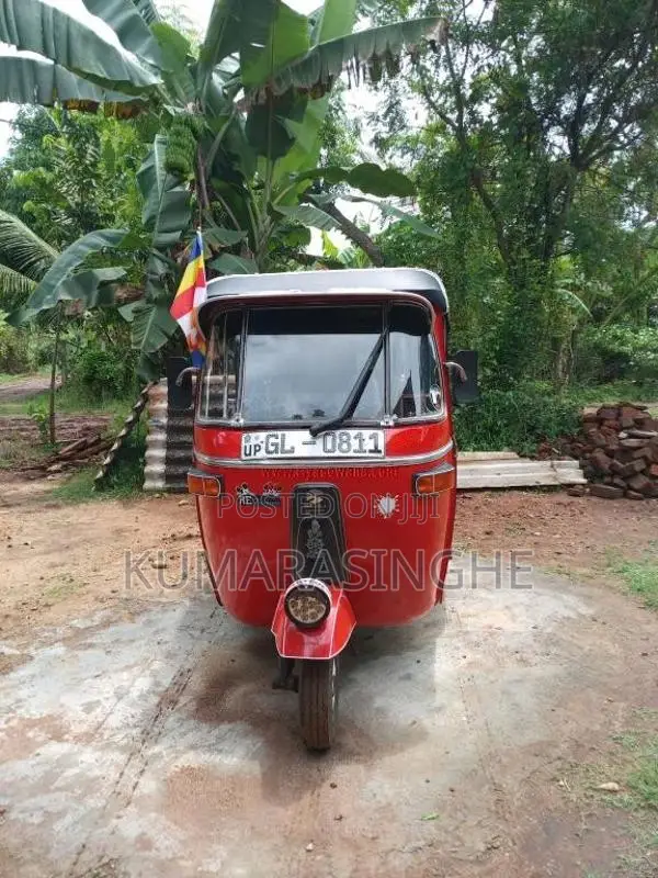 Bajaj RE 2 Stroke 2001 Three Wheel (Used)