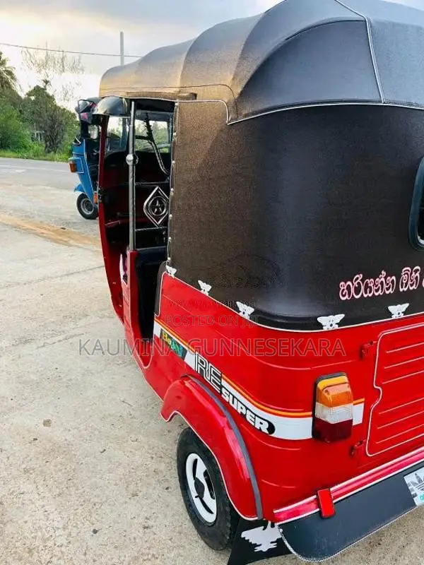 Bajaj RE 2009 Three Wheel (Used)
