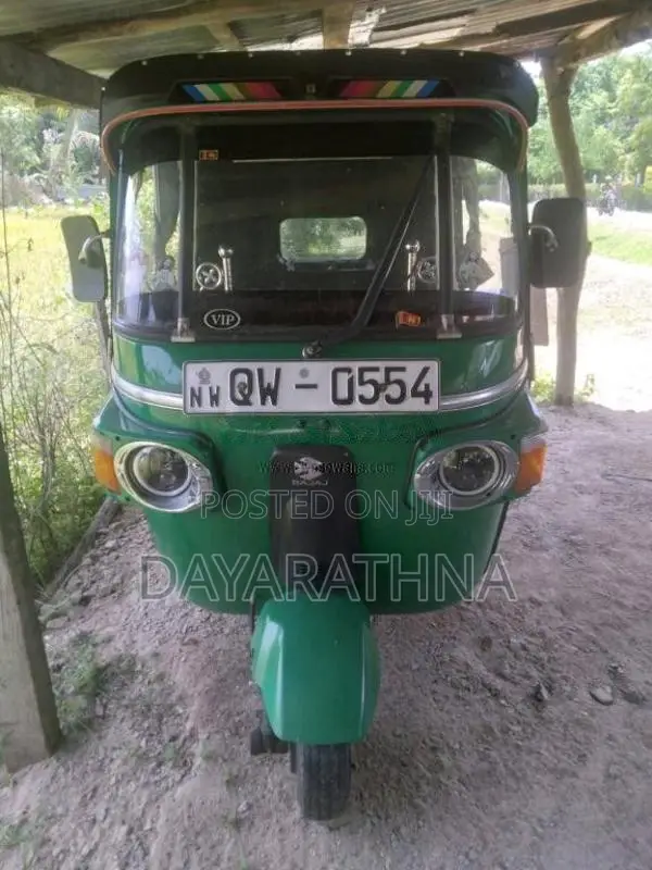 Bajaj 4 Stroke 2009 Three Wheel (Used)