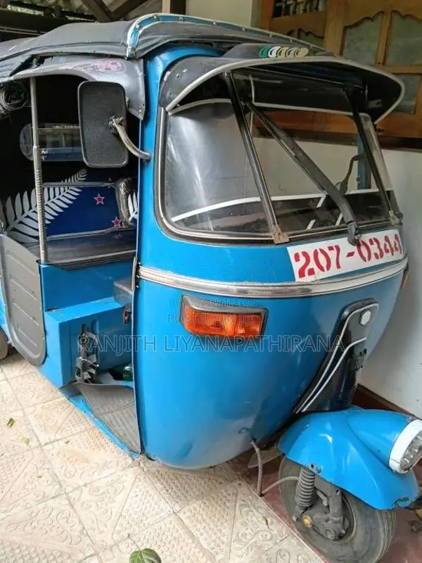 Bajaj 2 Stroke 2000 Three Wheel (Used)