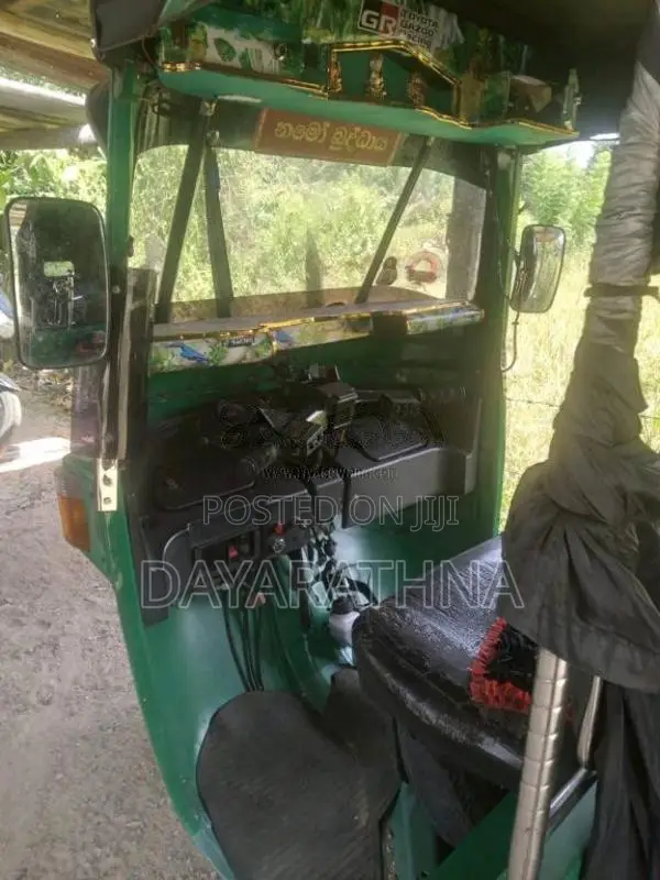 Bajaj 4 Stroke 2009 Three Wheel (Used)
