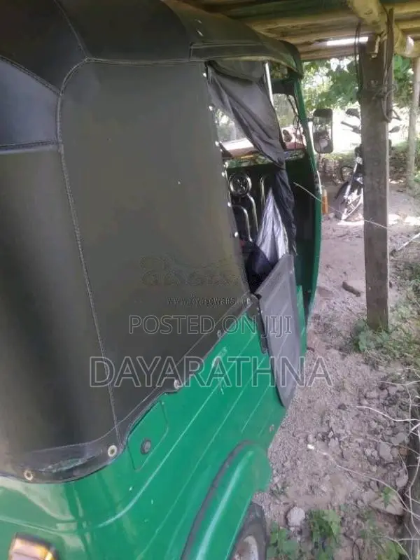 Bajaj 4 Stroke 2009 Three Wheel (Used)