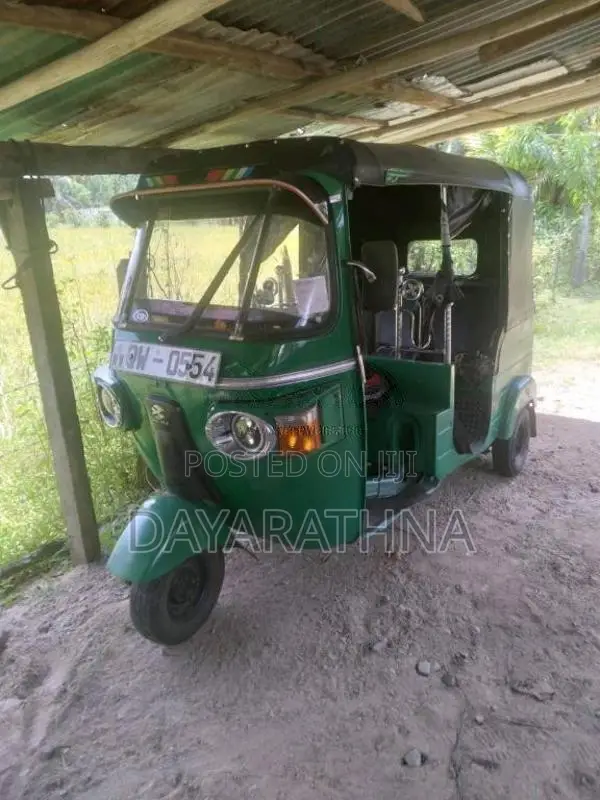Bajaj 4 Stroke 2009 Three Wheel (Used)