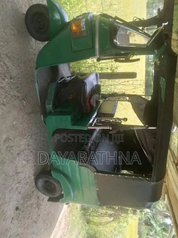 Bajaj 4 Stroke 2009 Three Wheel (Used)