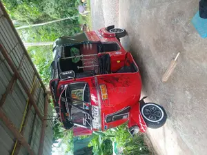 Bajaj 2 stroke 2006 Three Wheel (Used)