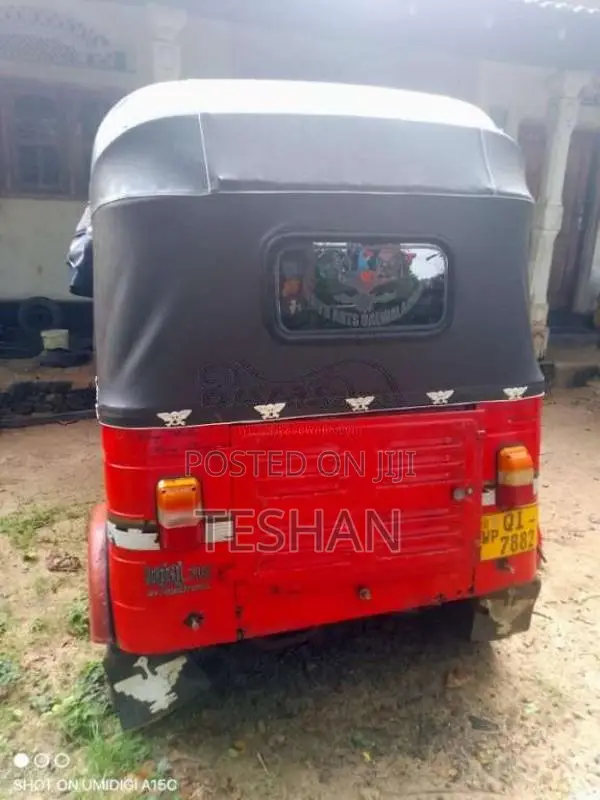 Bajaj 2 Stroke 2006 Three Wheel (Used)