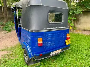 Bajaj 4 Stroke 2010 Three Wheel (Used)