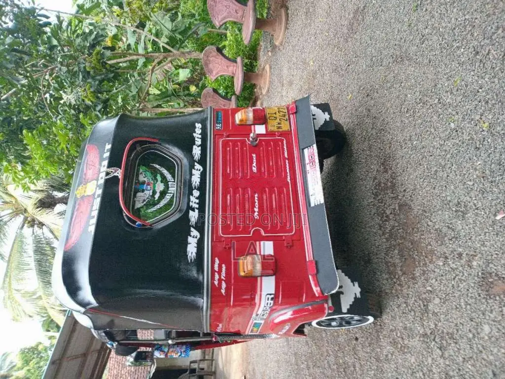 Bajaj 2 stroke 2006 Three Wheel (Used)