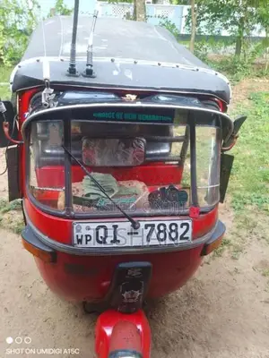 Bajaj 2 Stroke 2006 Three Wheel (Used)