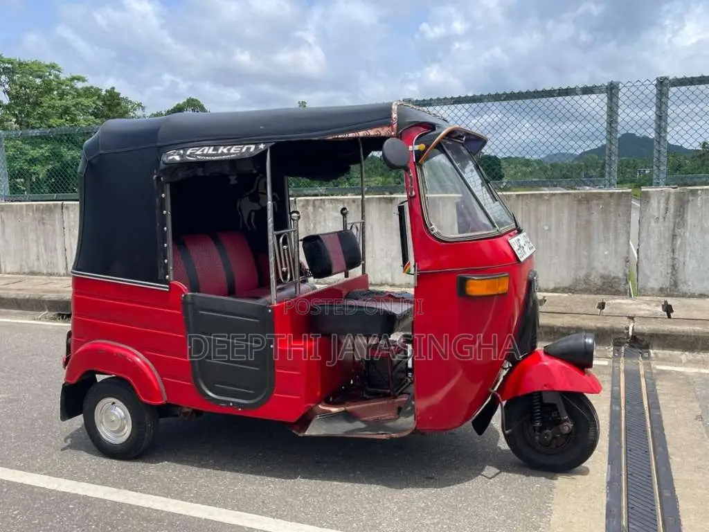 Bajaj 2 Stroke 2004 Three Wheel (Used)
