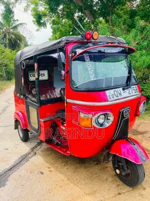 Bajaj 4 Stroke 2010 Three Wheel (Used)