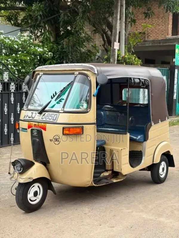 Bajaj 2 Stroke 2007 Three Wheel (Used)