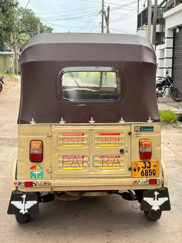 Bajaj 2 Stroke 2007 Three Wheel (Used)