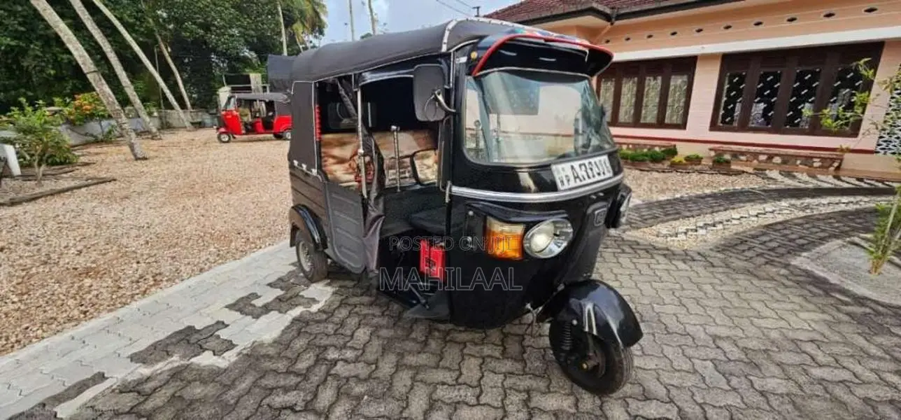 Bajaj RE 4 Stroke 2013 Three Wheel (Used)