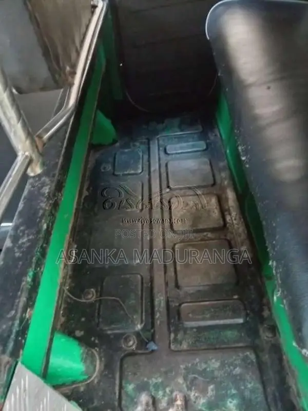 Bajaj 4 Stroke 2010 Three Wheel (Used)