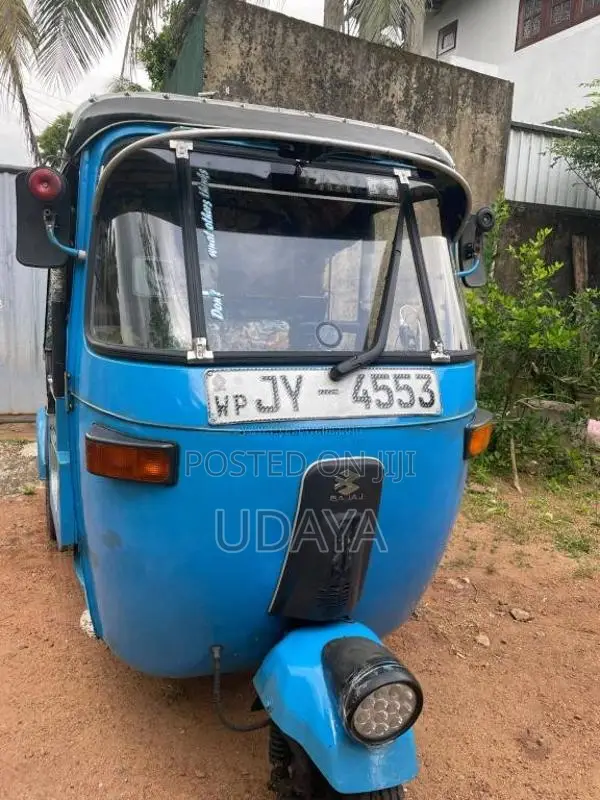 Bajaj RE 2 Stroke 2004 Three Wheel (Used)