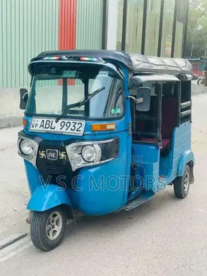 Bajaj RE 205 2016 Three Wheel (Used)