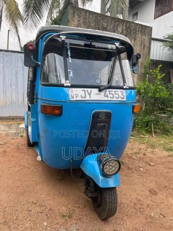 Bajaj RE 2 Stroke 2004 Three Wheel (Used)