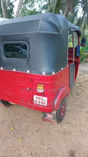 Bajaj RE 1999 Three Wheel (Used)