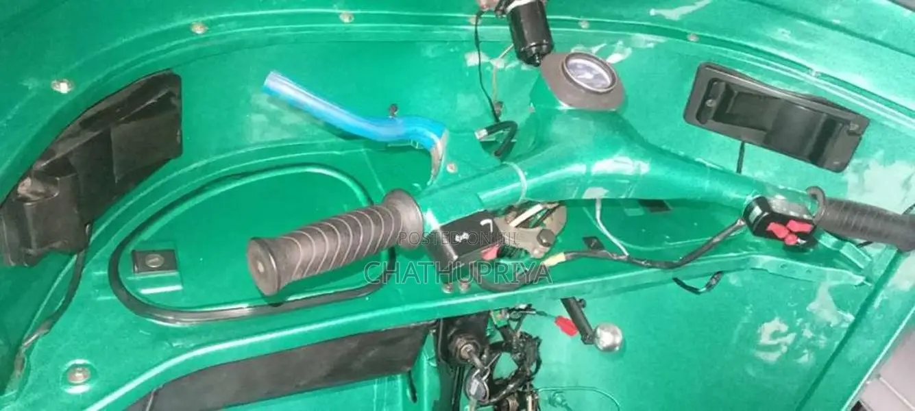 Bajaj RE 2 Stroke 2005 Three Wheel (Used)