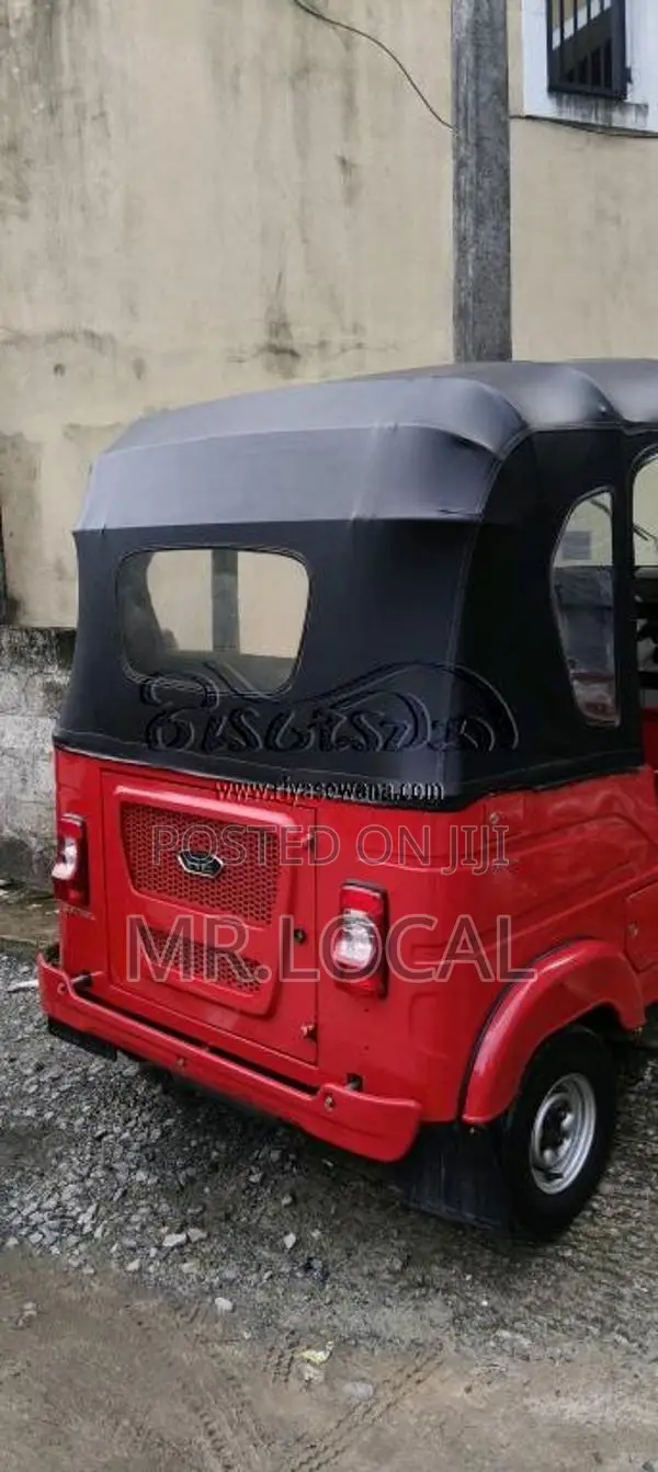 Bajaj RE 2025 Three Wheel (Used)