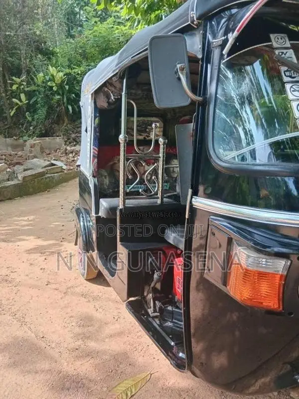 Bajaj RE 2013 Three Wheel (Used)