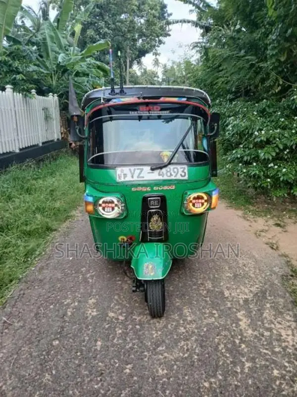 Bajaj 4 Stroke 2012 Three Wheel (Used)