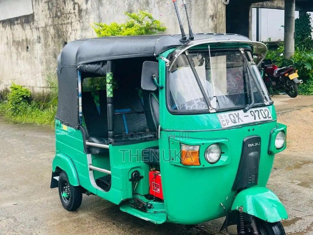 Bajaj 4 Stroke 2010 Three Wheel (Used)