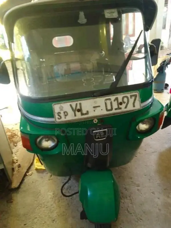 Bajaj 4 Stroke 2011 Three Wheel (Used)