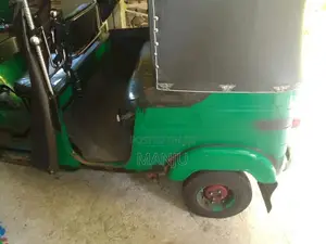 Bajaj 4 Stroke 2011 Three Wheel (Used)