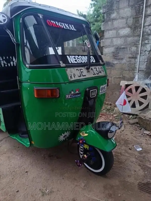 Bajaj 2 Stroke 2004 Three Wheel (Used)