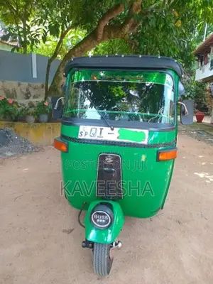 Bajaj 2 Stroke 2006 Three Wheel (Used)