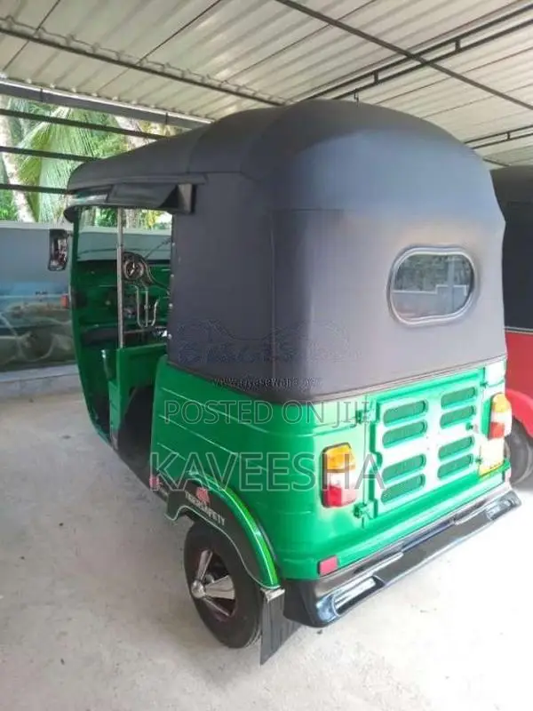 Bajaj 2 Stroke 2006 Three Wheel (Used)