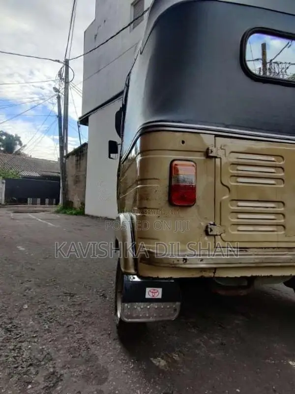 Bajaj RE 2 Stroke 1999 Three Wheel (Used)